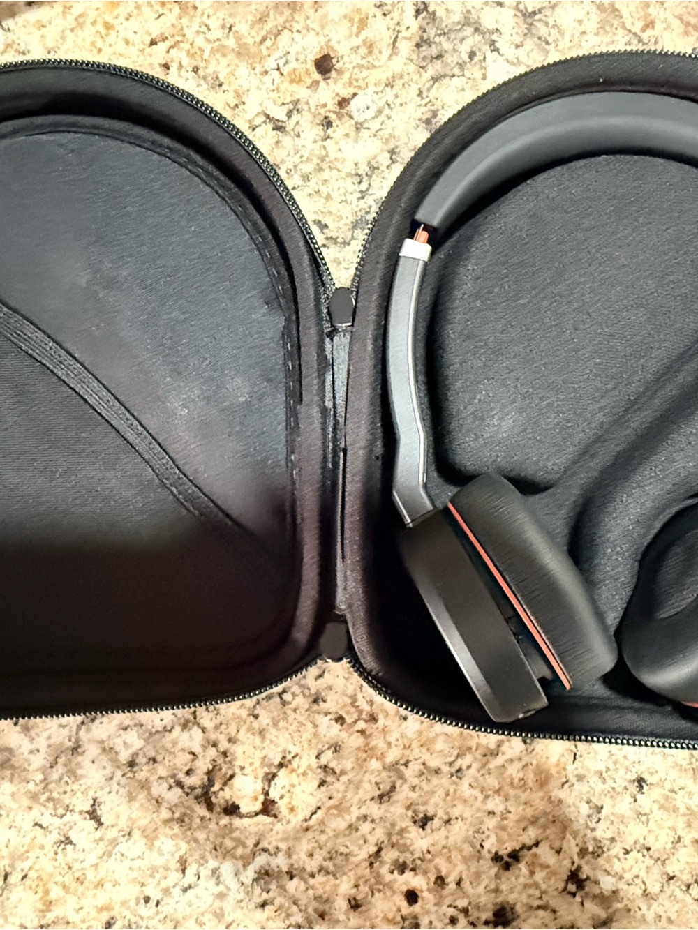 Black Over-Ear Headphones with Red Accent - Wireless Comfort- JABRA EVOLVE 75